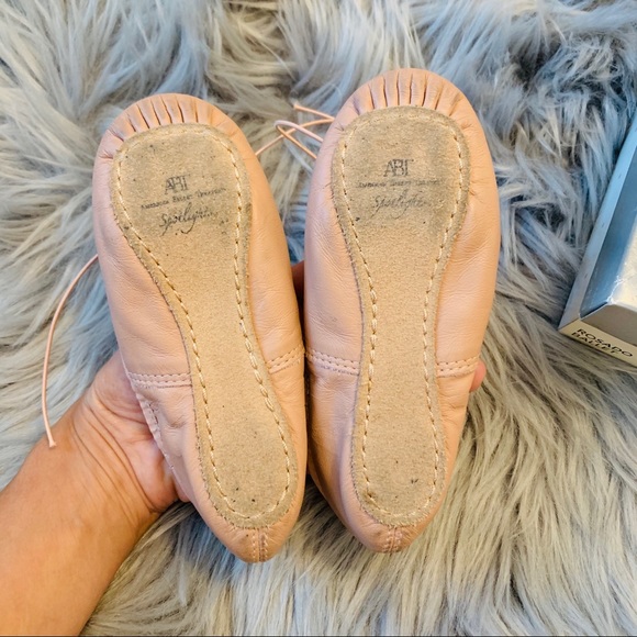 Ballet shoes 🩰 - Picture 4 of 7